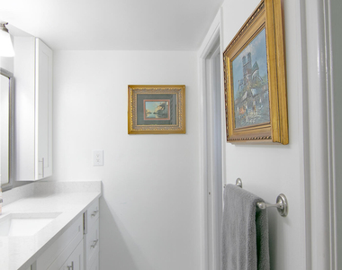 2812 Garden Drive S - Photo Thumbnail 12