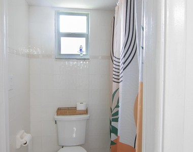 2812 Garden Drive S - Photo Thumbnail 13