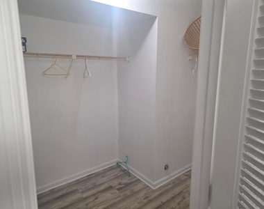 959 Se 2nd Avenue - Photo Thumbnail 1