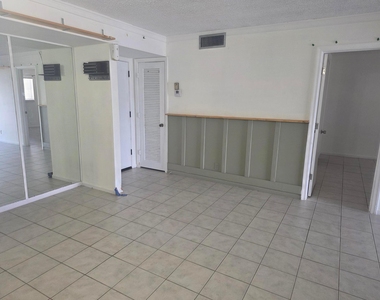 959 Se 2nd Avenue - Photo Thumbnail 6
