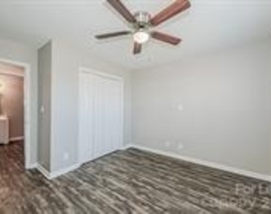 312 Hoskins Mill Lane - Photo Thumbnail 9