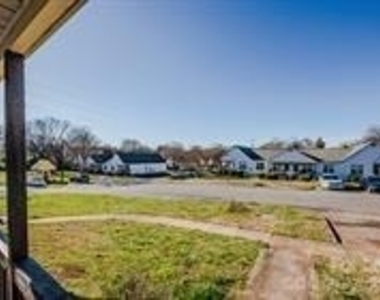 312 Hoskins Mill Lane - Photo Thumbnail 5