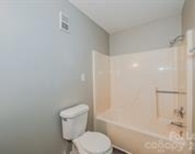 312 Hoskins Mill Lane - Photo Thumbnail 7