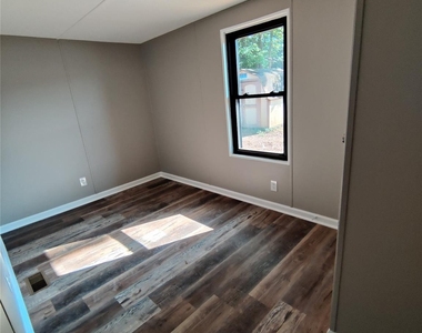 1809 Dallas Stanley Highway - Photo Thumbnail 9