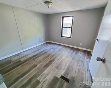 1809 Dallas Stanley Highway - Photo Thumbnail 3