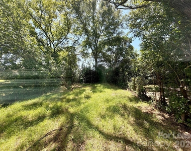 457 Fewell Street - Photo Thumbnail 12