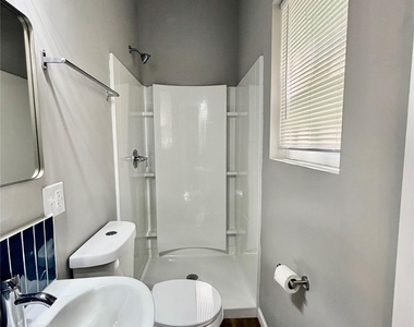 457 Fewell Street - Photo Thumbnail 7