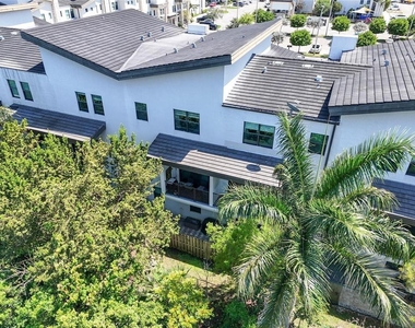 10473 Nw 82nd Street - Photo Thumbnail 19
