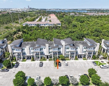 10473 Nw 82nd Street - Photo Thumbnail 17