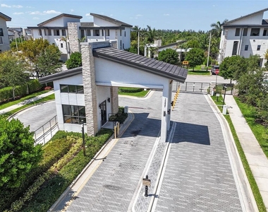 10473 Nw 82nd Street - Photo Thumbnail 21