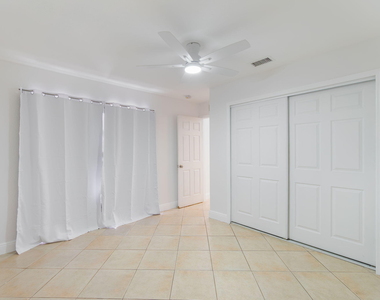 2831 N Seacrest Boulevard - Photo Thumbnail 6