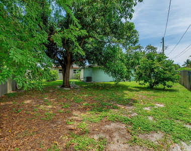 2831 N Seacrest Boulevard - Photo Thumbnail 13