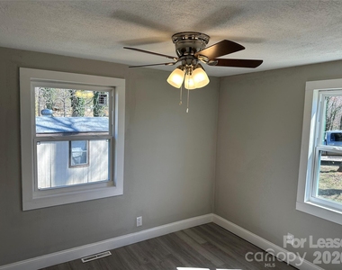 209 Brookview Road - Photo Thumbnail 6