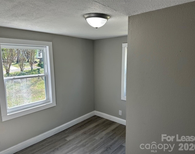 209 Brookview Road - Photo Thumbnail 15