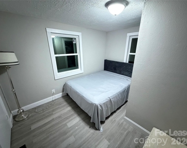 209 Brookview Road - Photo Thumbnail 11