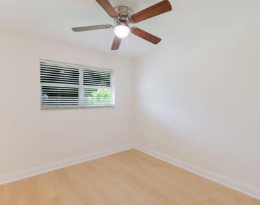 2831 N Seacrest Boulevard - Photo Thumbnail 16