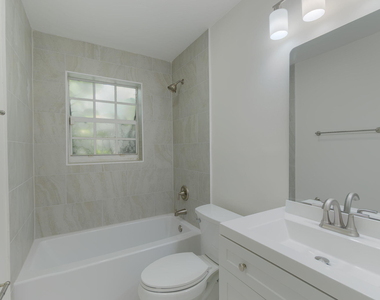 2831 N Seacrest Boulevard - Photo Thumbnail 18