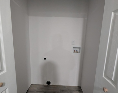 2800 Dalecrest Drive - Photo Thumbnail 23