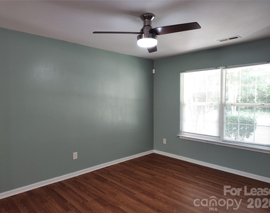 5226 Beam Lake Drive - Photo Thumbnail 6