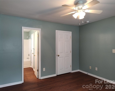 5226 Beam Lake Drive - Photo Thumbnail 10
