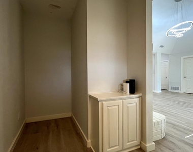 130 Hunters Glen Drive - Photo Thumbnail 18