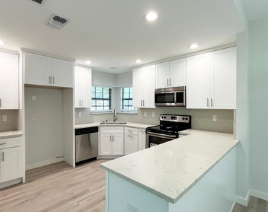 130 Hunters Glen Drive - Photo Thumbnail 3