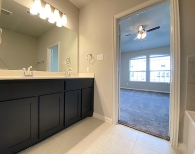 3404 Solana Circle - Photo Thumbnail 30