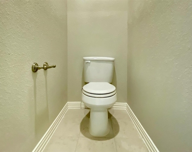 3404 Solana Circle - Photo Thumbnail 29