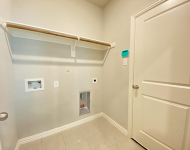 3404 Solana Circle - Photo Thumbnail 20