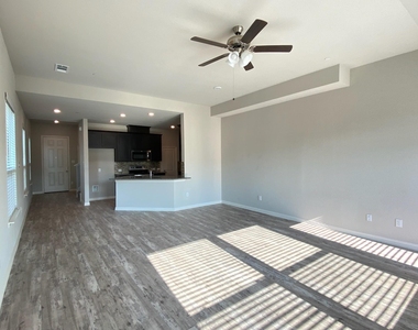 3404 Solana Circle - Photo Thumbnail 8