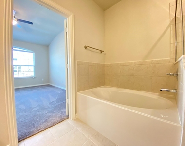 3404 Solana Circle - Photo Thumbnail 12