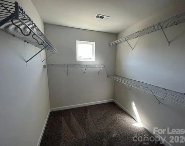 2027 Tears Lane - Photo Thumbnail 9