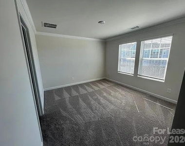 2027 Tears Lane - Photo Thumbnail 6