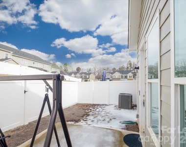 6135 Snowy Egret Avenue - Photo Thumbnail 15