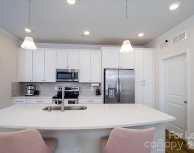 6135 Snowy Egret Avenue - Photo Thumbnail 5