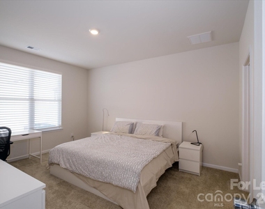 6135 Snowy Egret Avenue - Photo Thumbnail 10