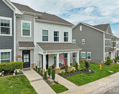 58 Walnut Springs Drive - Photo Thumbnail 40