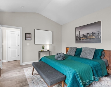 58 Walnut Springs Drive - Photo Thumbnail 14