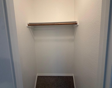 1142 Landon Lane - Photo Thumbnail 17
