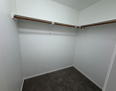 1142 Landon Lane - Photo Thumbnail 23