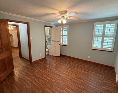6452 E Lovers Lane - Photo Thumbnail 8