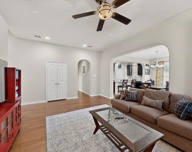 9215 Moon River Court - Photo Thumbnail 8