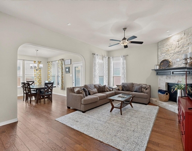 9215 Moon River Court - Photo Thumbnail 7