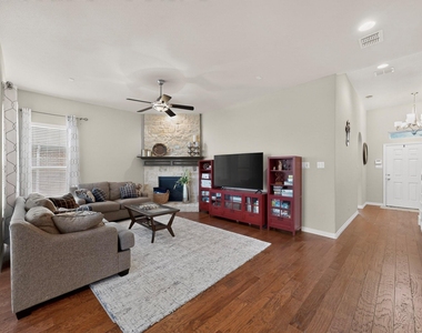 9215 Moon River Court - Photo Thumbnail 6
