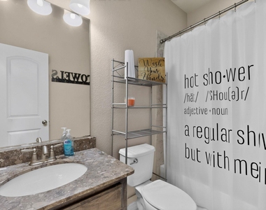 9215 Moon River Court - Photo Thumbnail 22