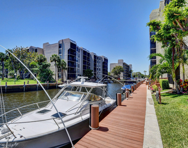 17 Royal Palm Way - Photo Thumbnail 43