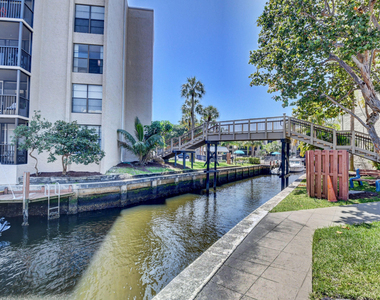 17 Royal Palm Way - Photo Thumbnail 44