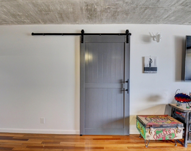17 Royal Palm Way - Photo Thumbnail 16