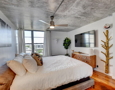 17 Royal Palm Way - Photo Thumbnail 20