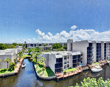 17 Royal Palm Way - Photo Thumbnail 13